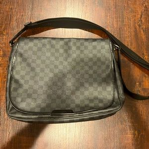 Louis Vuitton Daniel damier messenger bag